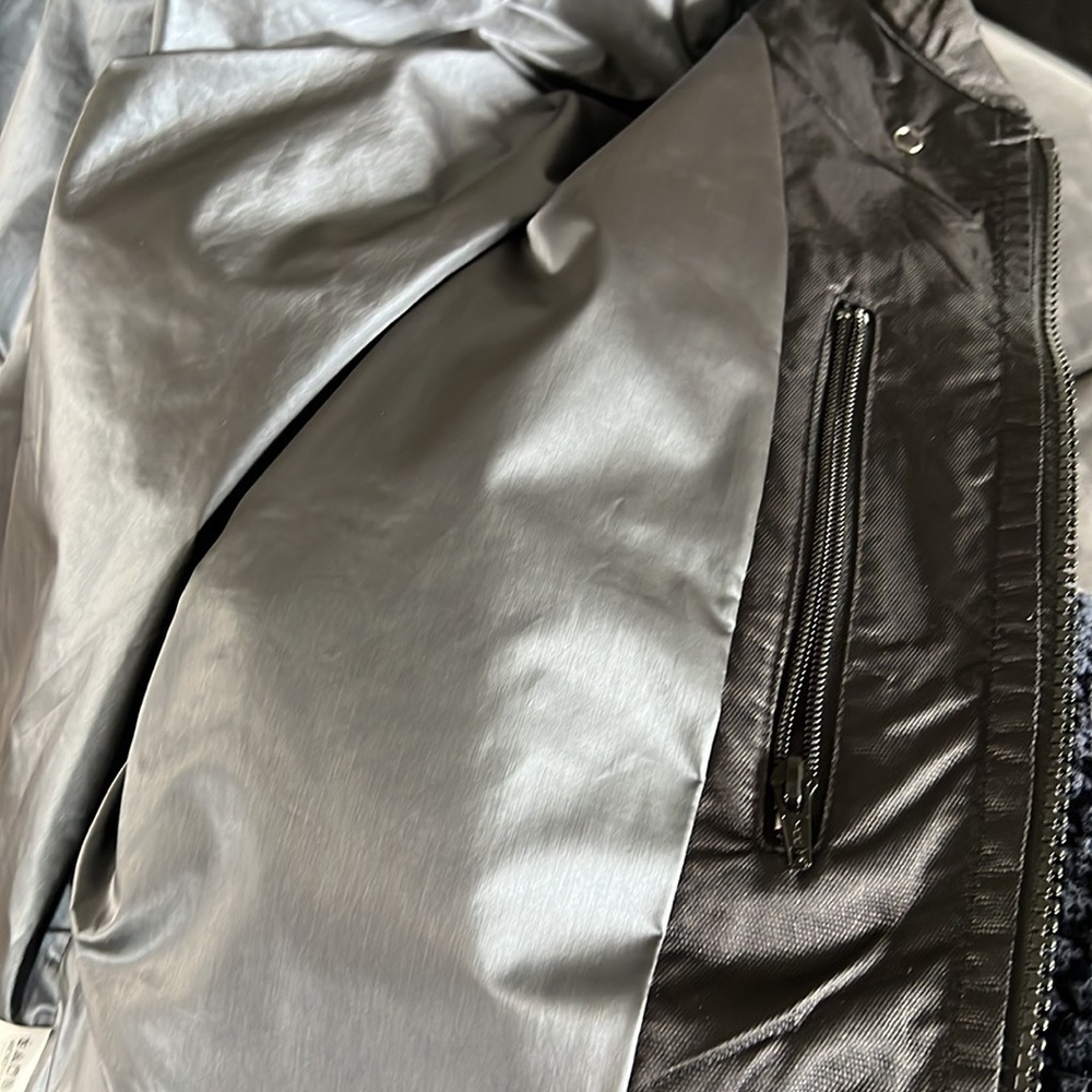 Harley Davidson Riding Jacket - Medium - Like New - Picture 8 of 12
